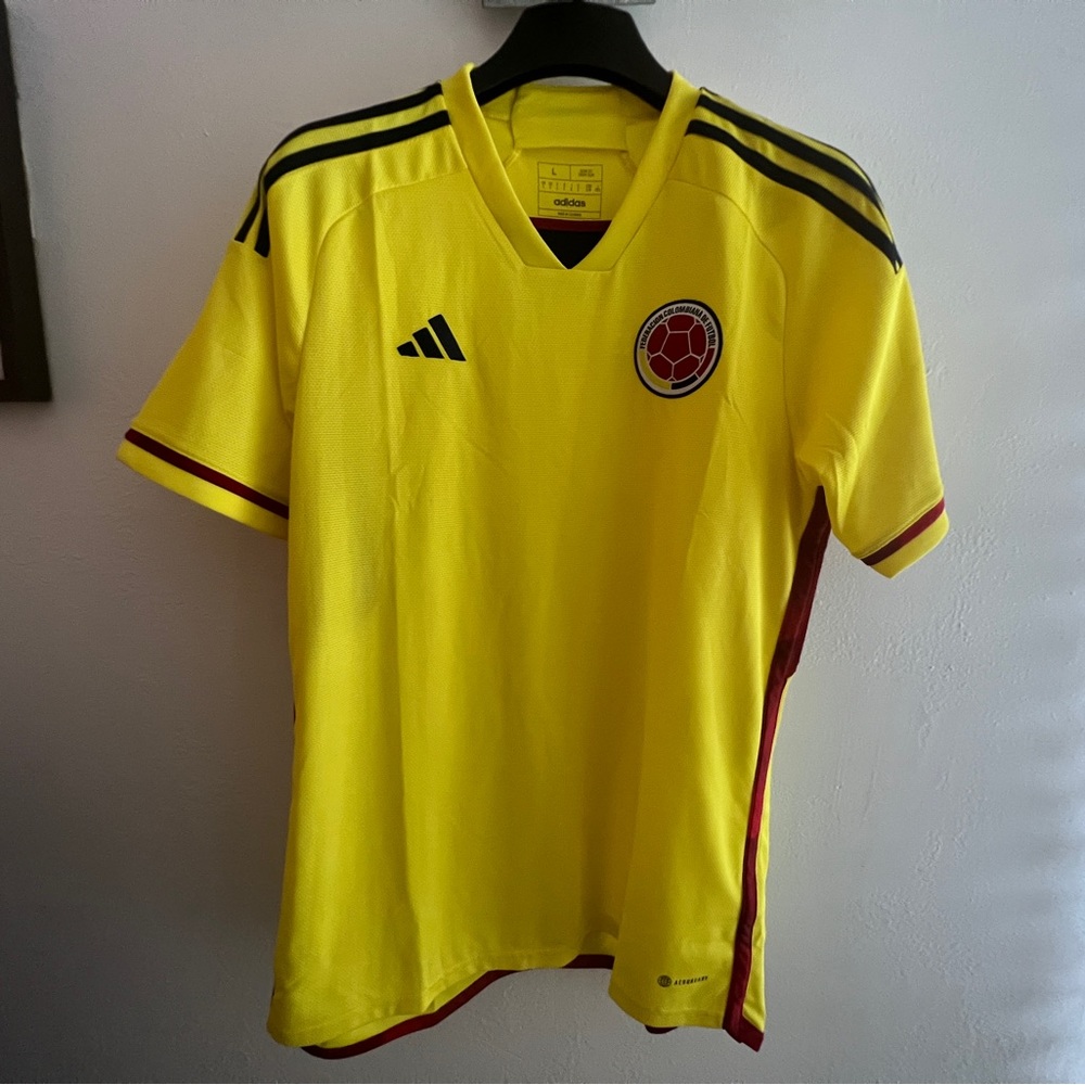 Team Colombia Soccer Jersey yellow size L authentic adidas